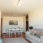Seashore Apartment *